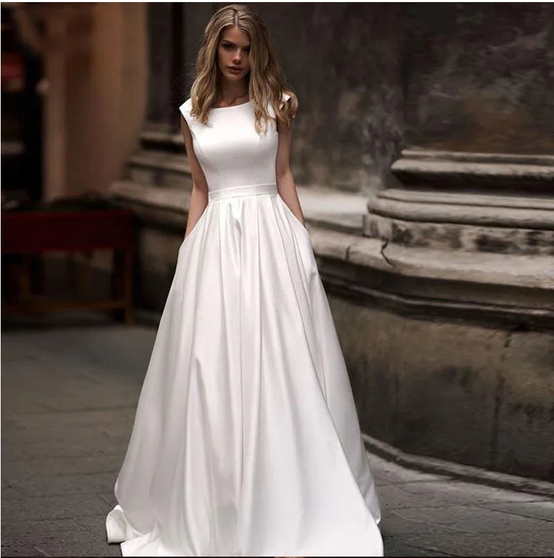 

Korean Ivory Satin Wedding Dress With Pockets Sexy Open Back Long Bridal Gowns Plus Size Country Garden Bride Dresses