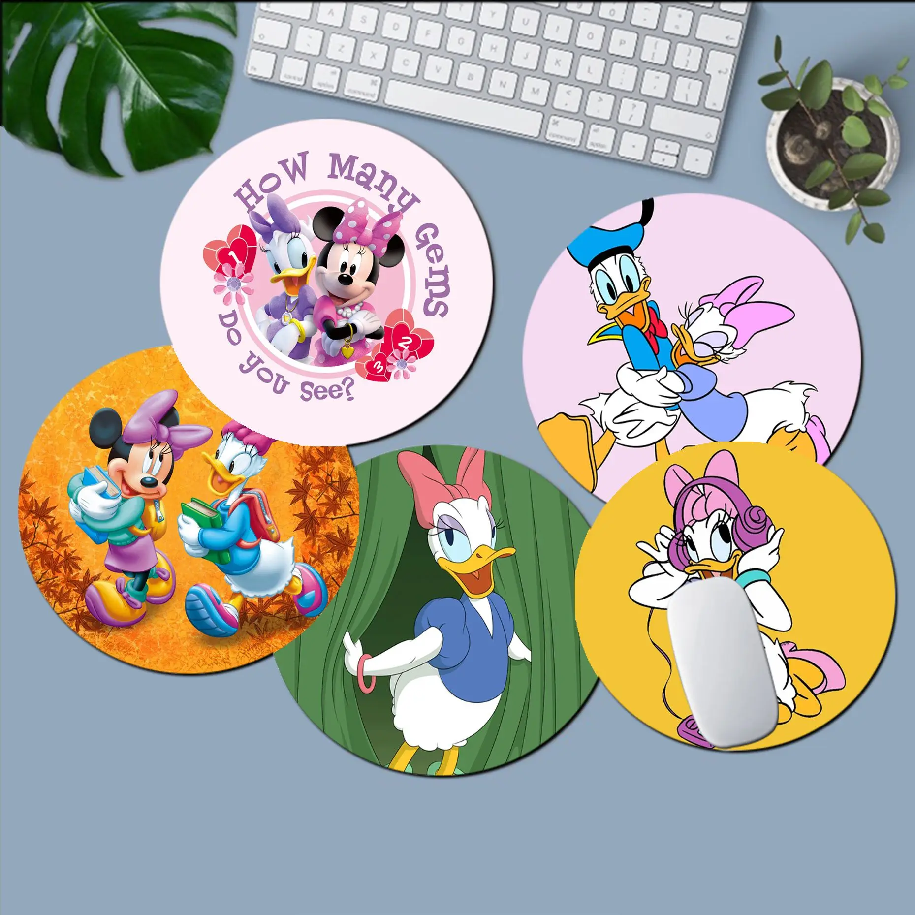 

Нескользящие компьютерные круглые коврики для ноутбука с принтом «Дейзи Дак»