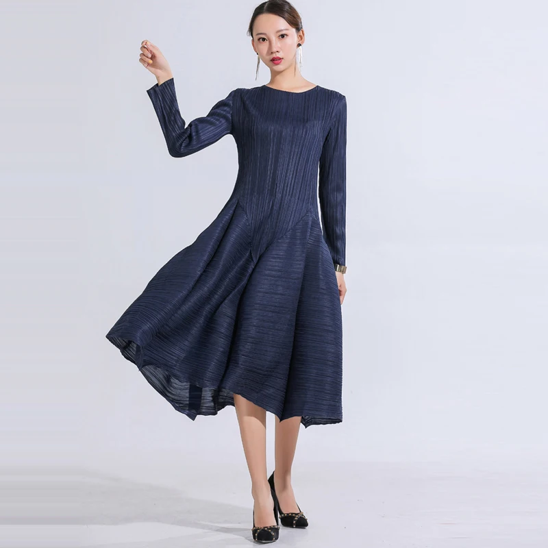 Navy Changpleat Весенние новые женские платья Miyak плиссированные модные однотонные с o-образным вырезом солидные Большие размеры с длинным рукавом женское платье D8980 - Цвет: Navy