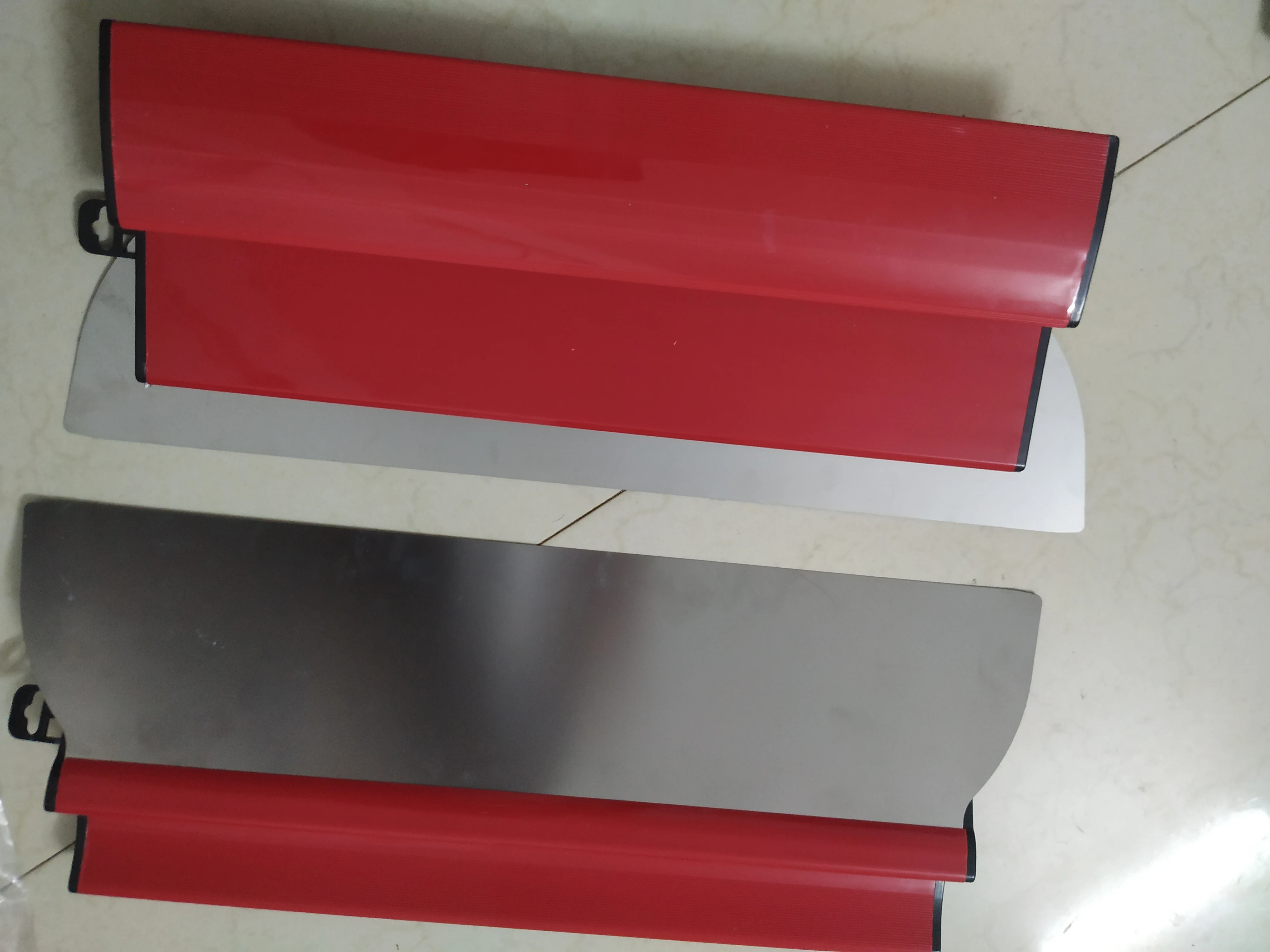 Инструмент для разглаживания гипсокартона идеально подходит настенных