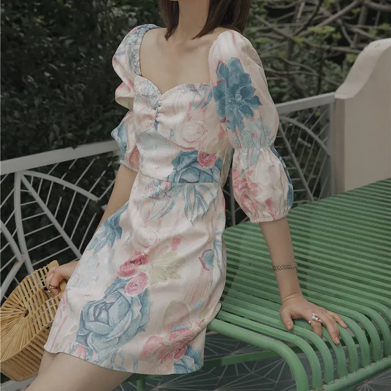 

French Platycodon grandiflorum with gentle style and fragmentary flower dress