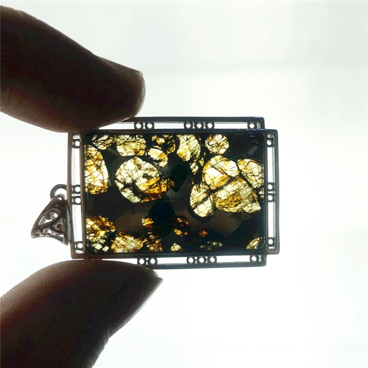 

Natural Black Gibeon Parasite Meteorite Ferrous Pendant Rare Women Necklace 36x27x8mm Jewelry Parasite Meteorite AAAAA