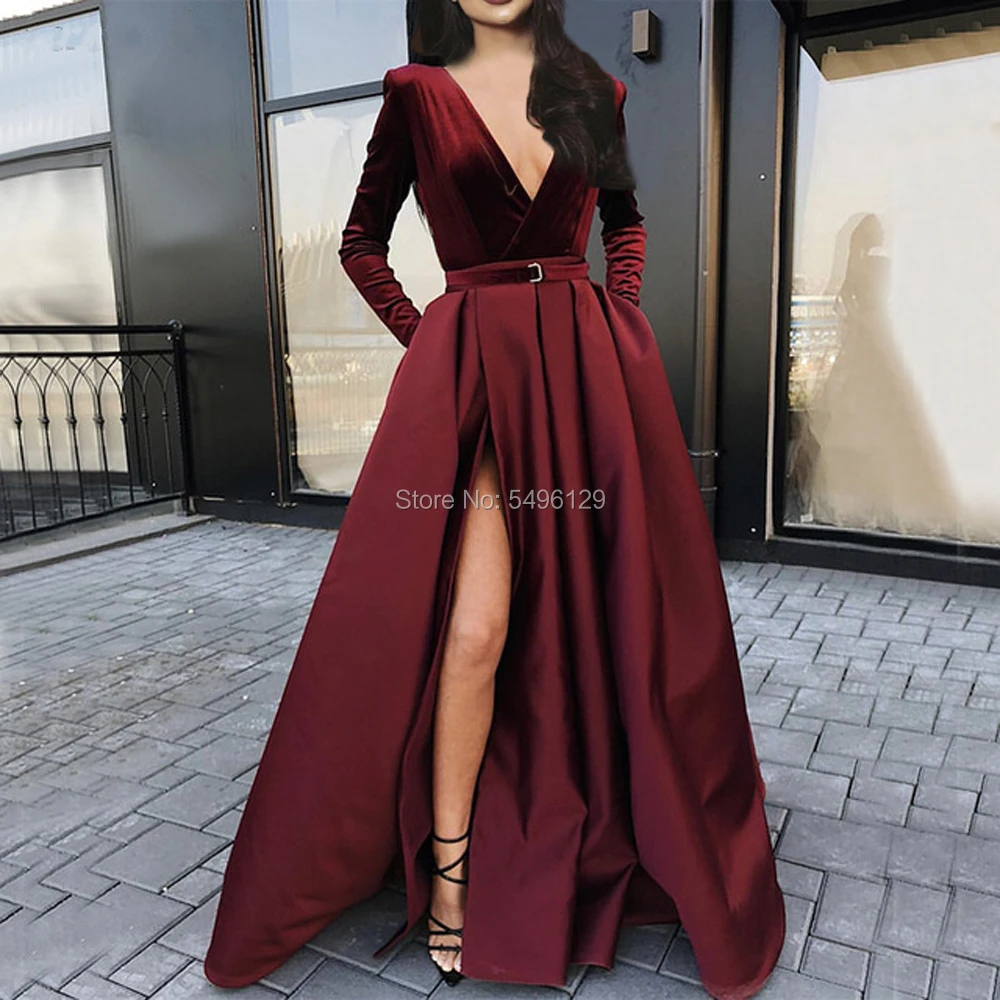 

Длинное вельветовое атласное вечернее платье, бордовое, с глубоким V-образным вырезом, карманами и длинными рукавами