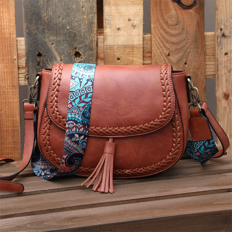 

New Weaving Vintage Shoulder Bags Women Leopard Strap Fashion Crossbody Bags Ladies Zipper Tassel Bag
