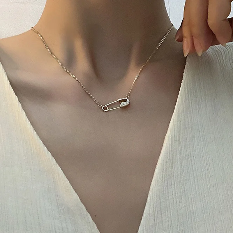 

Fashion Pin Necklace 2021 Paper Clip Inlaid Zircon Pendant Necklaces for Women Clavicle Chains Necklace Female Jewelry Collares