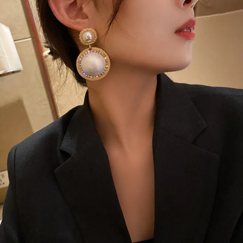 

Korean Graceful Female Jewelry Temperament Simple Rhinestones Imitation Pearl Round Dangle Earrings for Women Girl Accessories