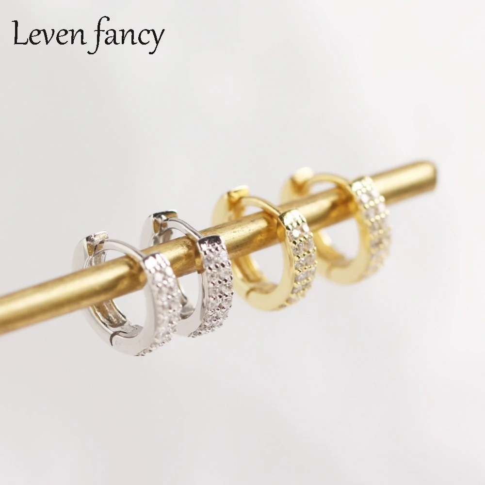 

Серьги-кольца Huggie женские из серебра 925 пробы с круглым кубическим цирконием и искусственным бриллиантом