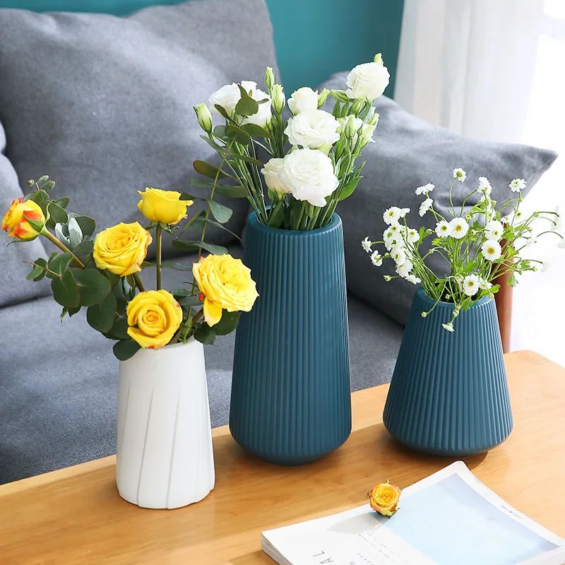 

Morandi Vase Living Room Decoration Ornaments Nordic Flower Arrangement Indoor Modern Origami Plastic Vase Home Decoration