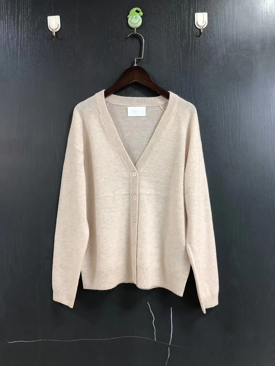 

Women Sweater 2021 New Autumn Long-sleeved V-neck Single-breasted Commuter Five-pointed Star Applique Cardigan