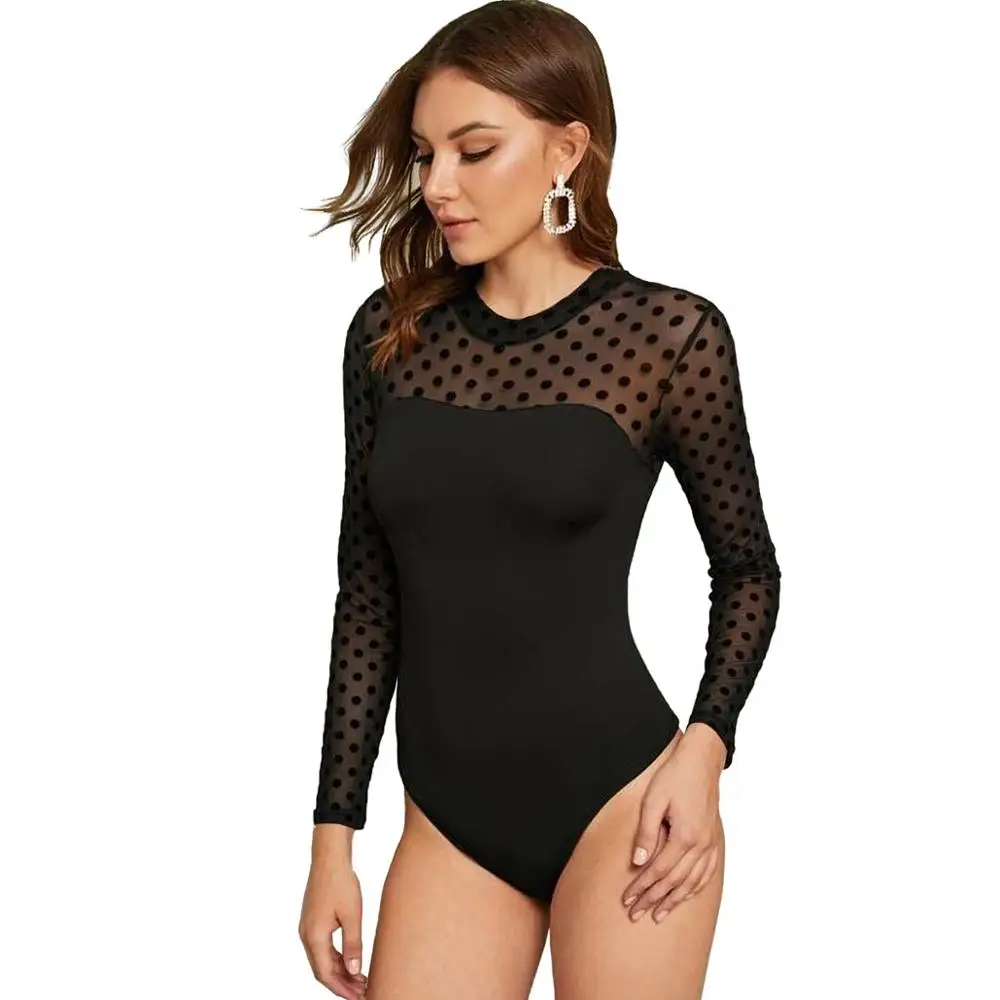 Женский облегающий боди в черный горошек с круглым вырезом и длинным рукавом