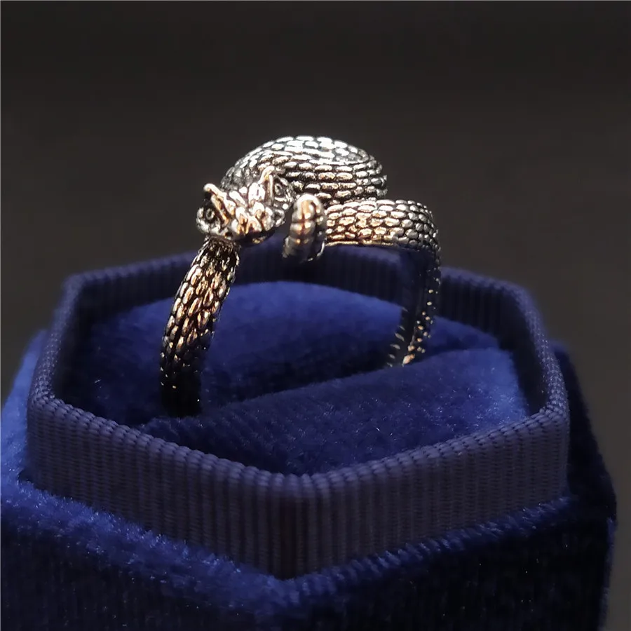 

Vintage Silver Plated Men's Ring Gothic Style Cobra Snake Ring for Motorcycle Party Biker Finger Ring for Men Women Cool Jewelry
