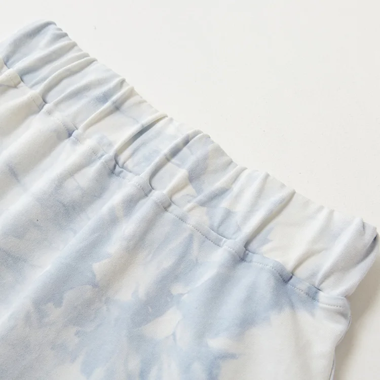 

2021 Women Suit Early Autumn New Light Blue Tie-dye Printed Hooded Sweater Elastic Waist Half Skirt Suit