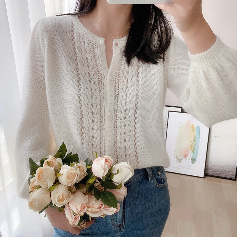Однотонный вязаный свитер ажурный кардиган с круглым вырезом и пышными рукавами