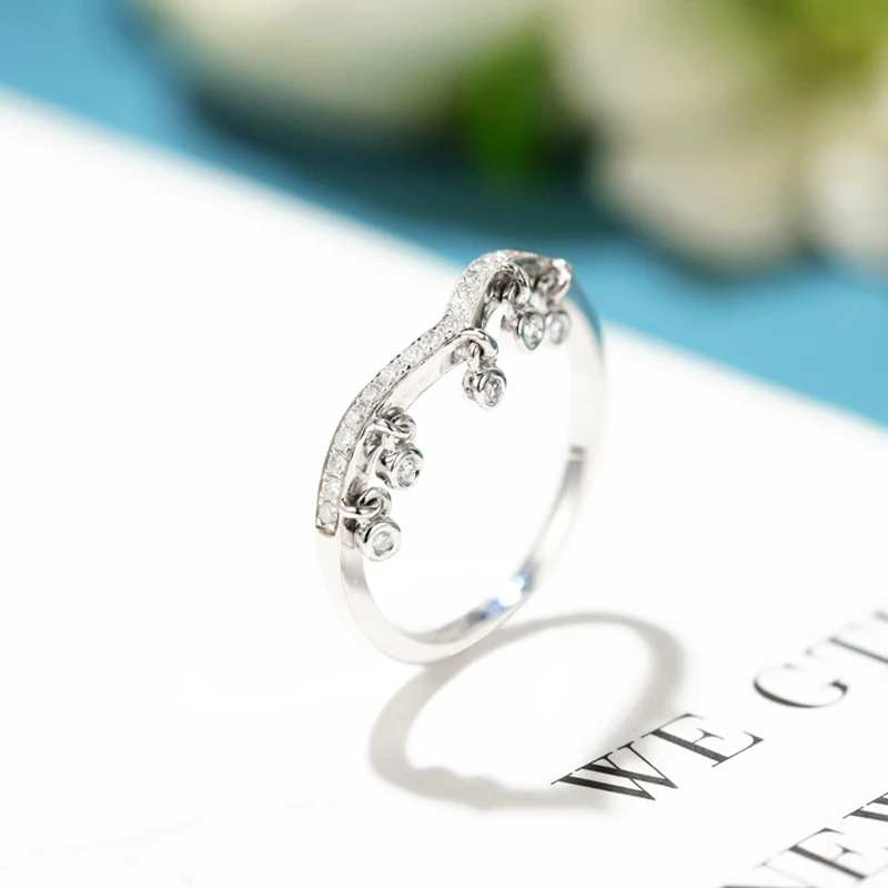 Кольцо с кисточками EDI AU585 14 k однотонное белое золото v-образная форма подходит