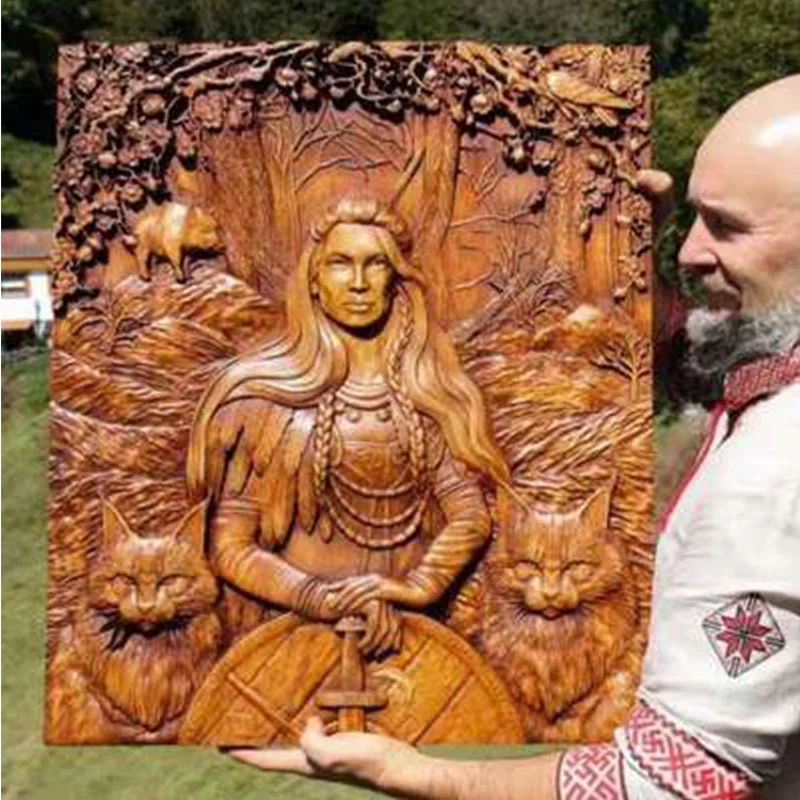 Декоративная фигурка из смолы