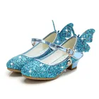 Детские кожаные туфли принцессы для девочек, повседневные блестящие туфли с цветами, на высоком каблуке, с бантом-бабочкой, синие, розовые, серебристые