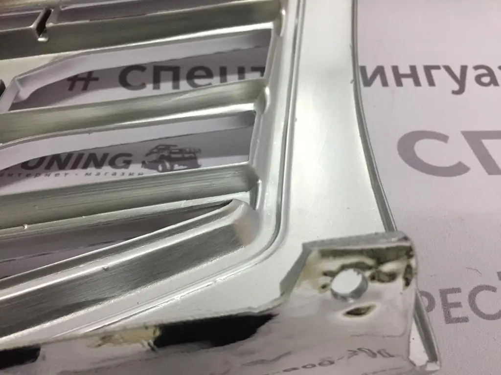 Решетка радиатора УАЗ Патриот (Hilux) до 2014г. ХРОМ |