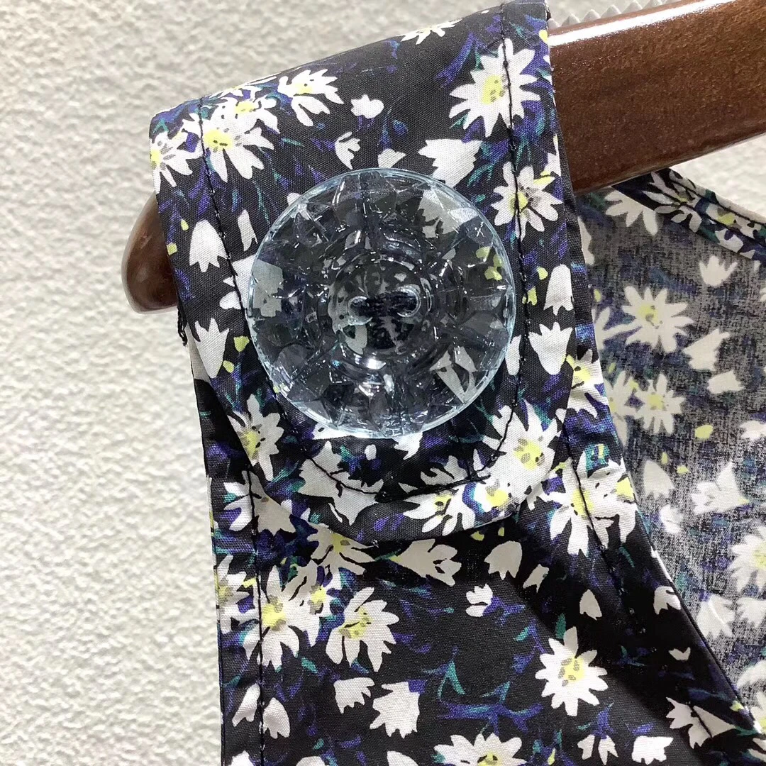 

2020 Early Autumn New Loose Layered daisy Printed Mini Sleeveless doll Dress girl cotton dress