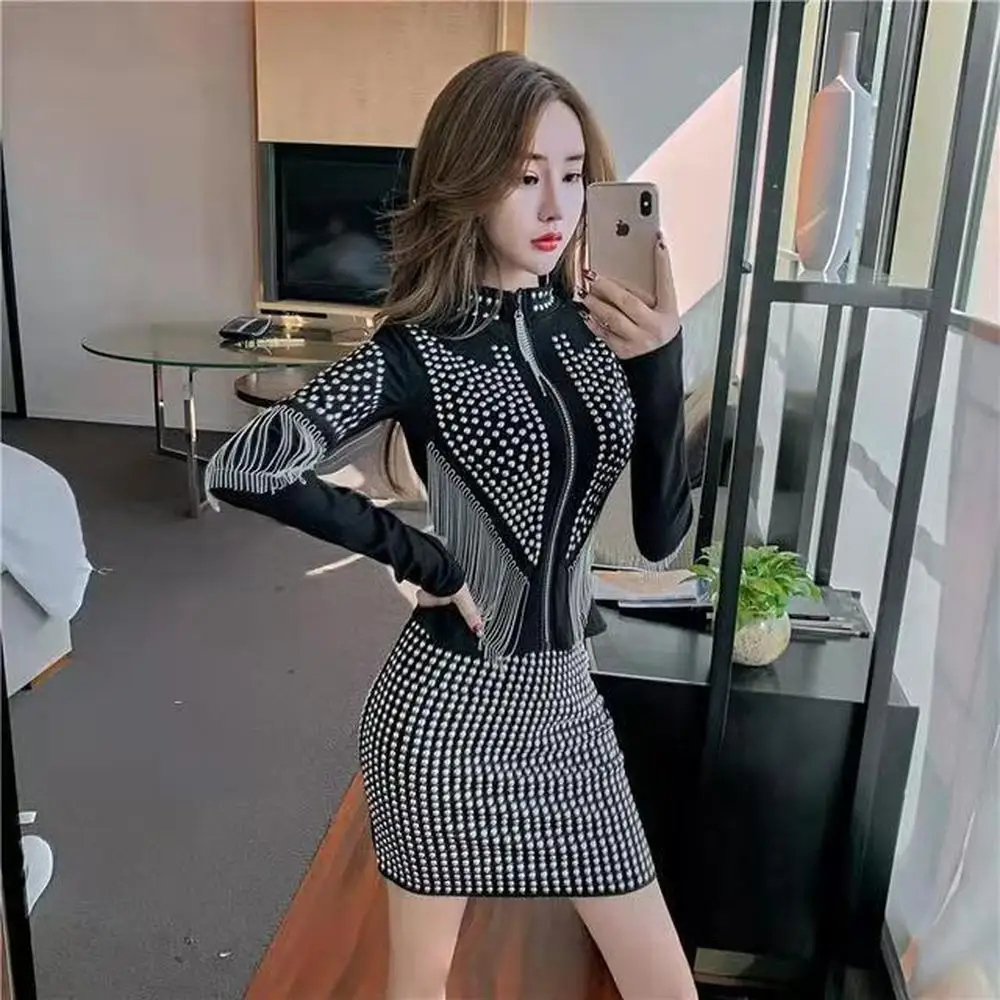 

Женский костюм из двух предметов, корейский стиль, весна-осень, Топ с длинным рукавом со стразами и блестящая юбка с высокой талией