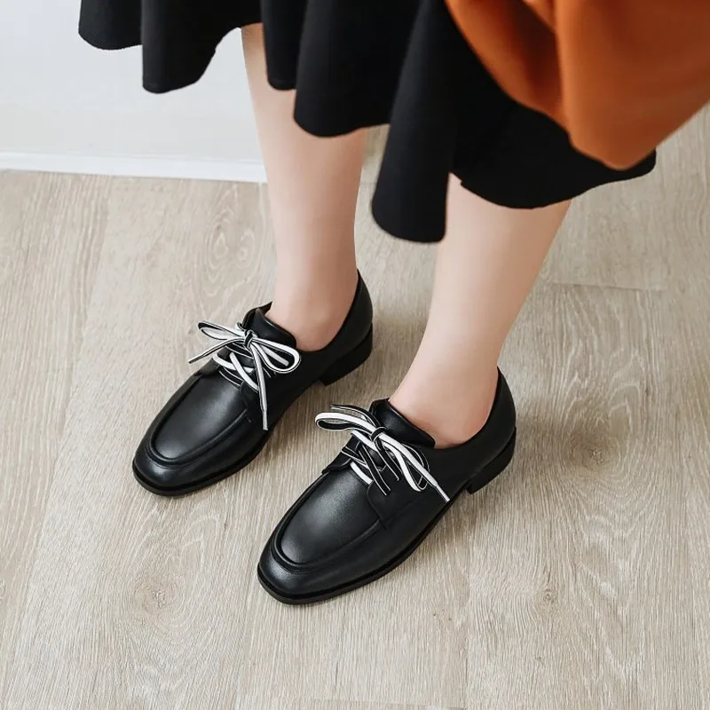 Туфли оксфорды женские на низком каблуке кожаные винтажные лоферы повседневная