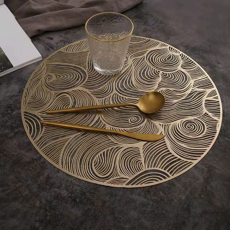 

4pcs/bag Round Placemat PVC Hollow Decorative Placemats Xiangyun Pattern Pad Gold Silver Table Mat Oil-proof Placemat