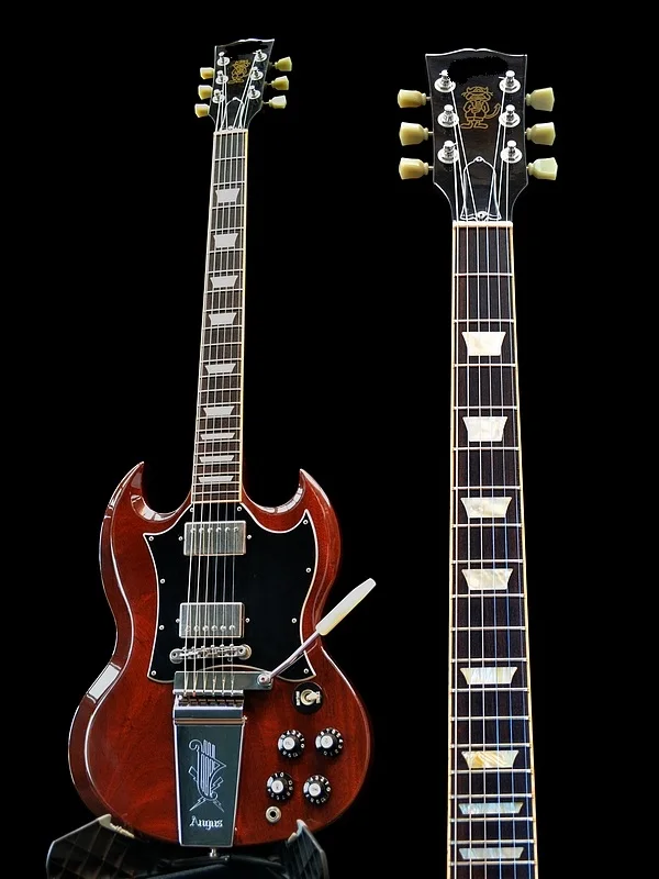 Bigsby tremolo темно красно коричневая SG переоформленная хамбакер Пикап черная большая
