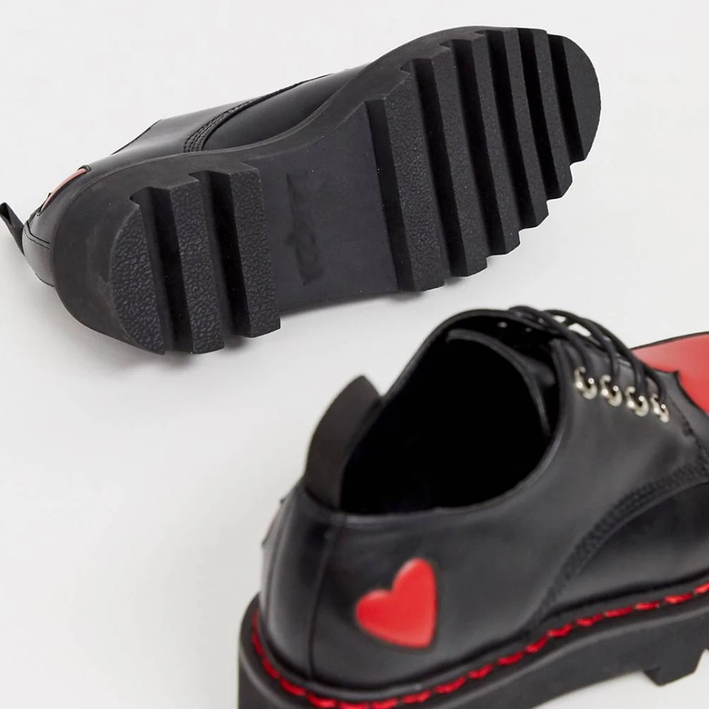 Perixir женские кожаные ботильоны на плоской подошве со шнуровкой украшенные