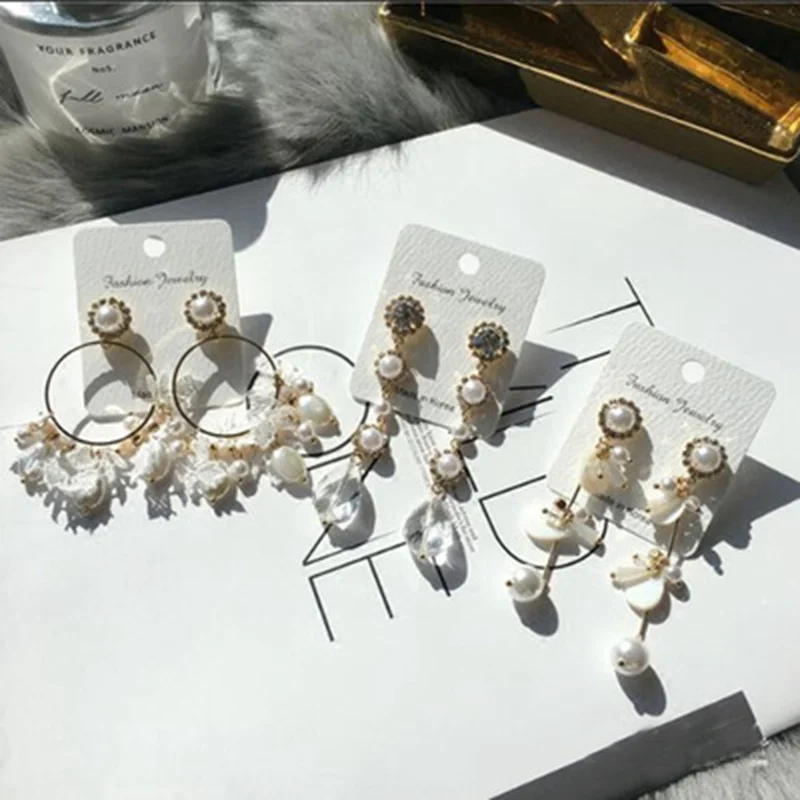 Корейская Новая мода темперамент простой Жемчуг полые кружева Сладкий Свежий