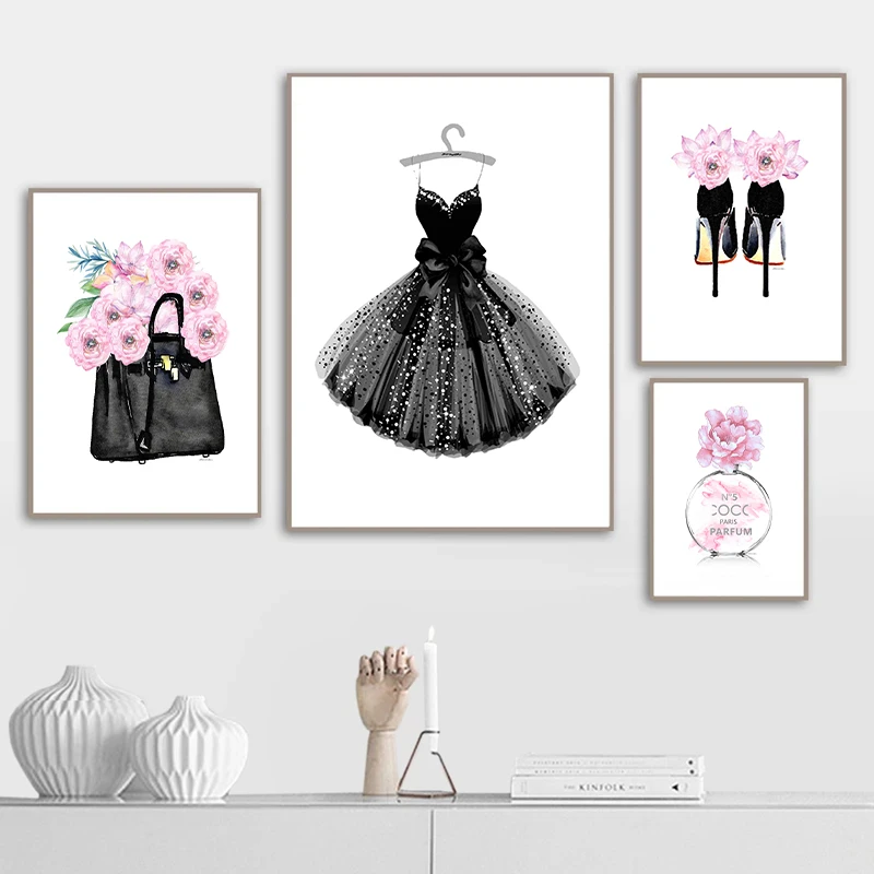 Кошелек на каблуке маленькое черное платье принт флакон духов Парижская