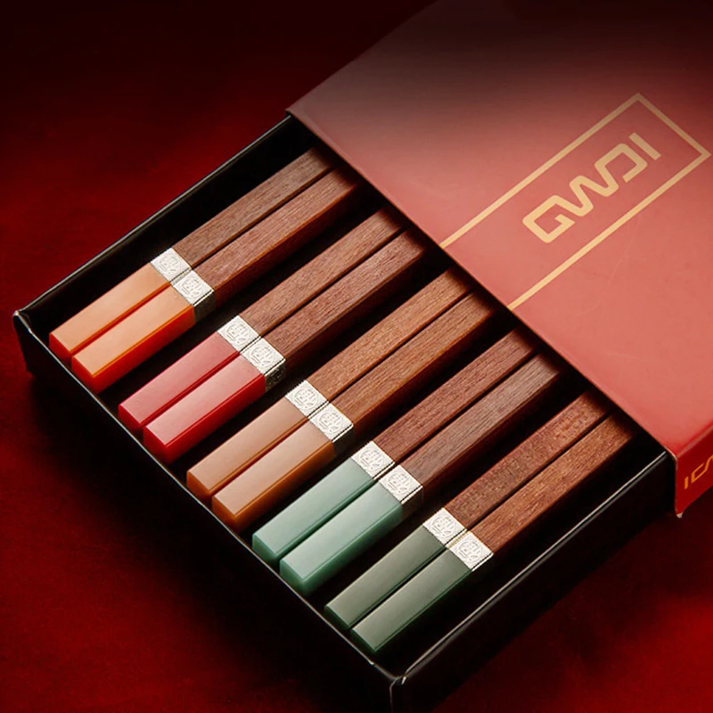 

10Pairs/Box Red Sandalwood Chopsticks Home High-end Dinnerware Accessories Natural Wooden Chopsticks Kitchen Supplies Tableware