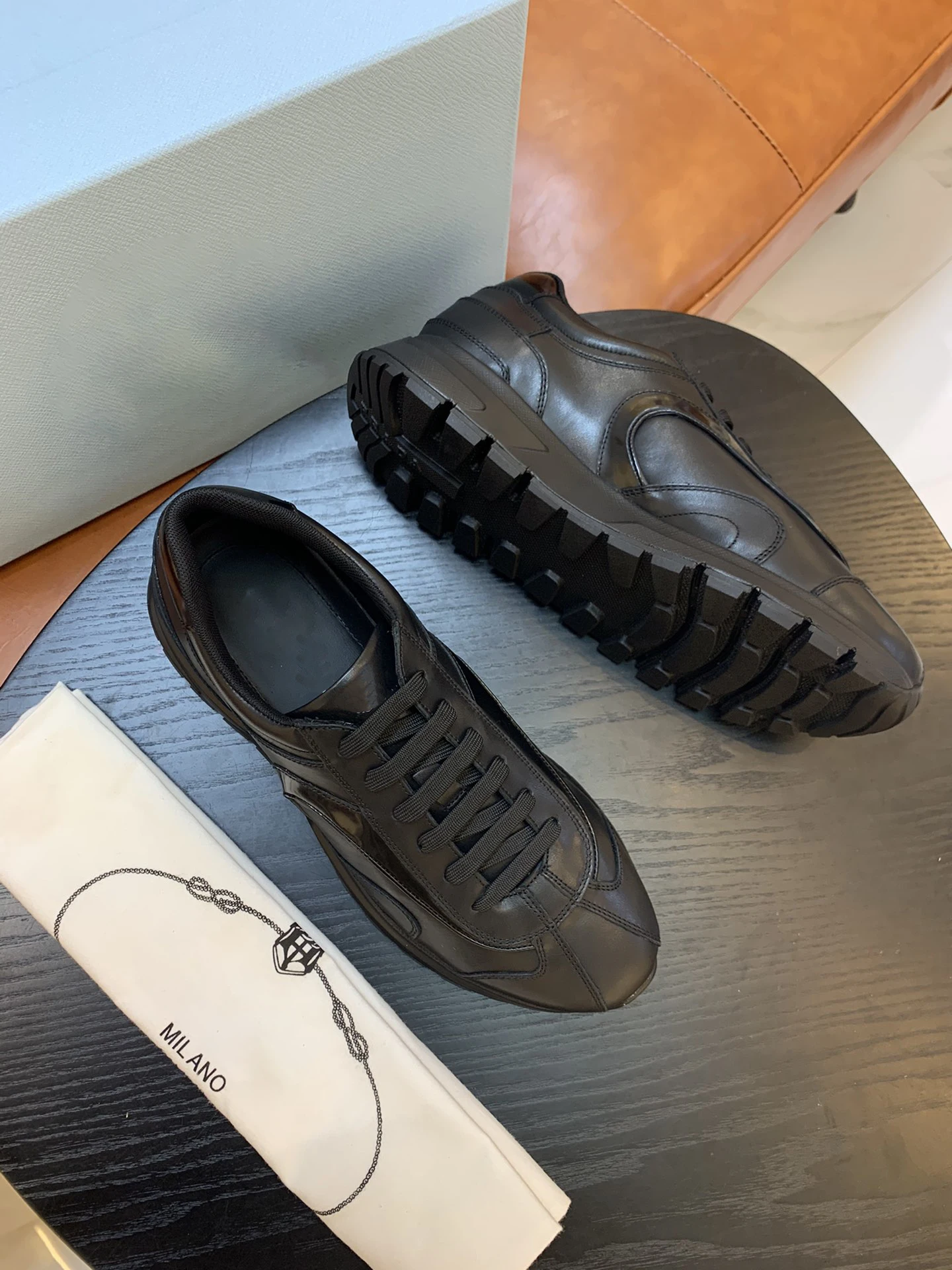 

New men's sports shoes, quality assurance!