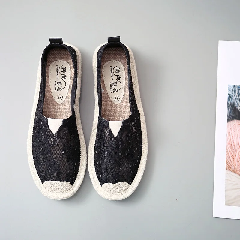 

Summer Lace Flat Shoes Women Casual Fisherman Flats Ladies Hollow Breathable Air Mesh Lightweight Soft Sequins Lazy Loafers New