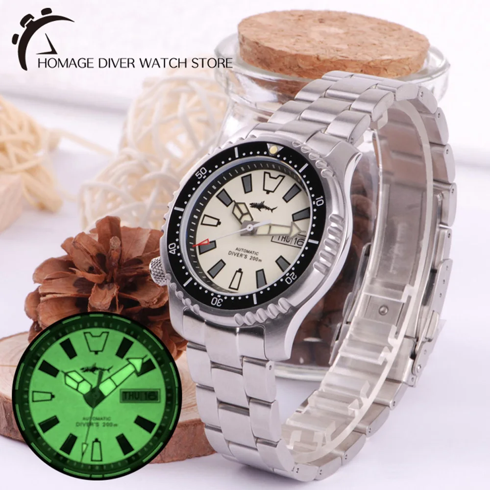 

Heimdallr Men's Diving Watch Left Crown Full Green Luminous Dial Sapphire Crystal 20ATM Water Resistance NH36 Automatic Movement