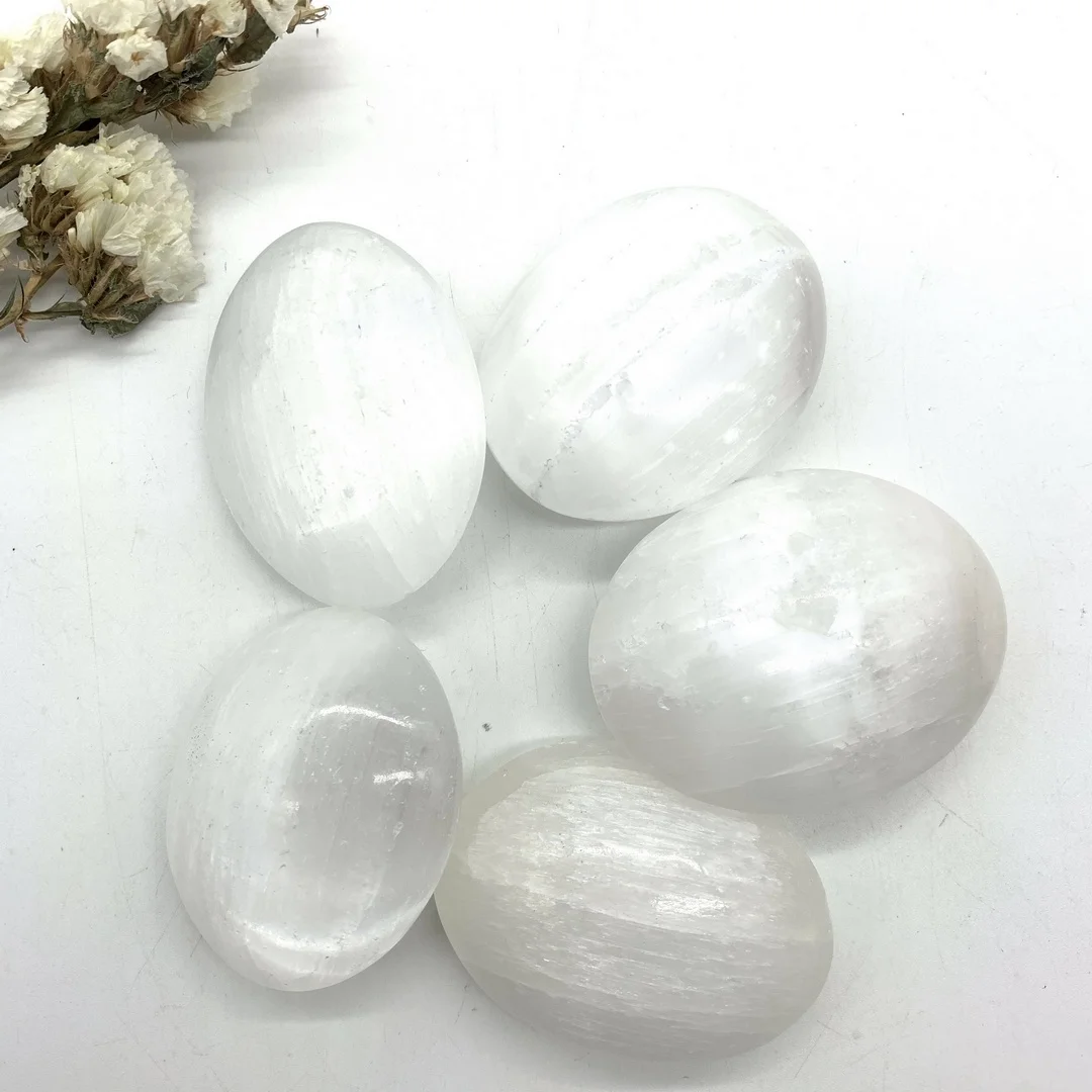 

Natural Morocco Gypsum Quartz Bright Light Crystal Polished Palm Stones Irregular Shape Healing Home Decoration Gifts