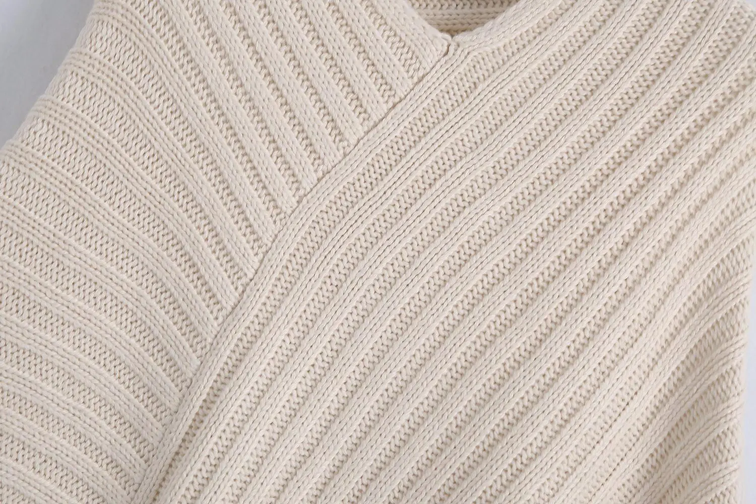 Свитер-пончо VANOVICH средней длины в Корейском стиле с круглым вырезом Новинка