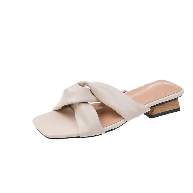 

Med Female Shoes Rubber Flip Flops Slippers Heels Shallow Luxury Slides 2021 Hawaiian High Designer PU Scandals Hoof Shoes Slipp