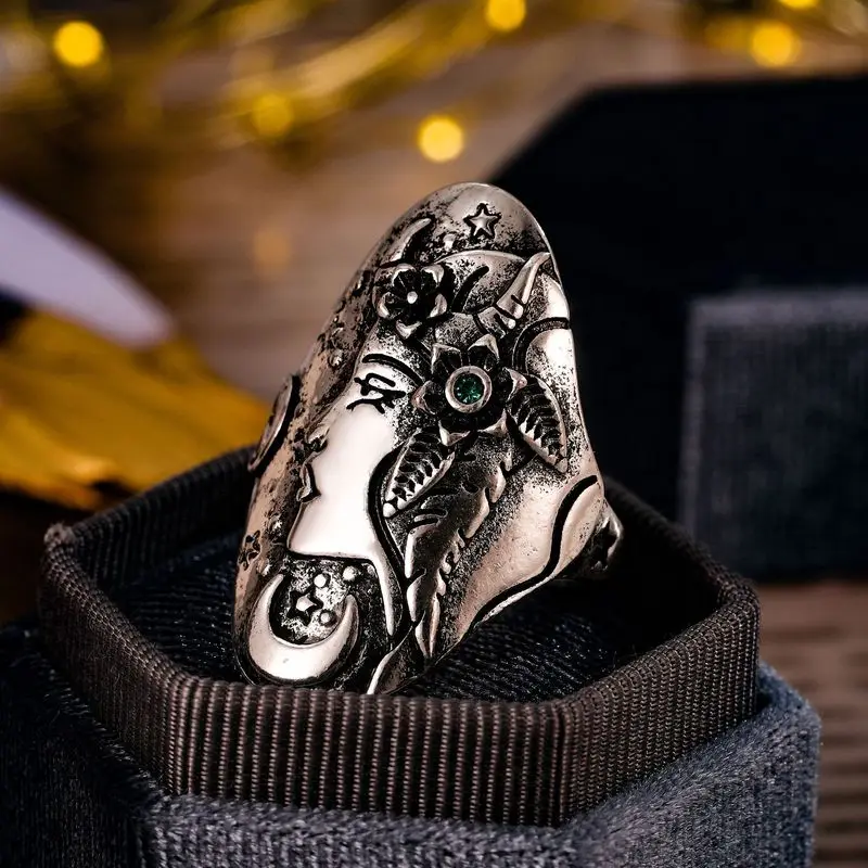 

Vintage Goddess Starry Sky Carving Pattern Rings for Women Fashion Exquisite Wedding Party Anniversary Gift Jewelry Wholesale