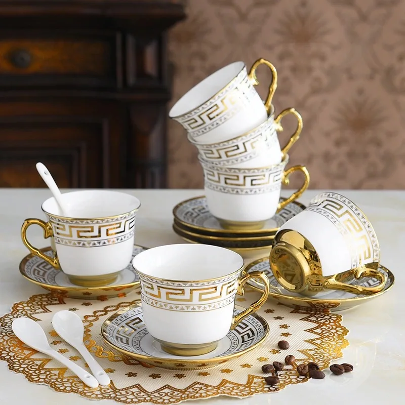 

Скандинавская Европейская королевская кофейная чашка и блюдце, роскошная керамическая кружка для молока, Высококачественная фарфоровая ч...