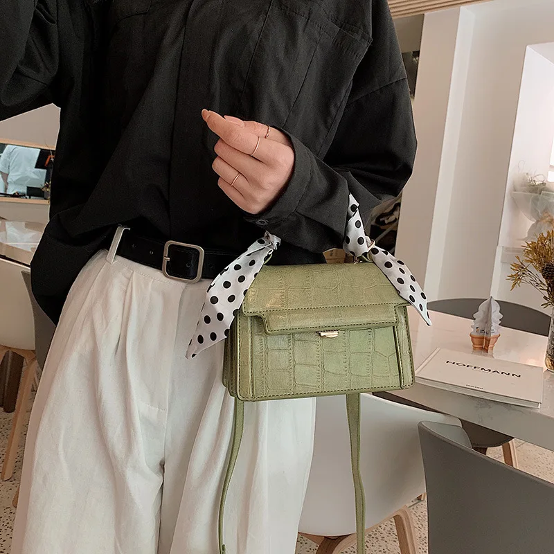 2019 Новинка лета с тиснением под крокодиловую кожу маленький шелковый шарф ручной