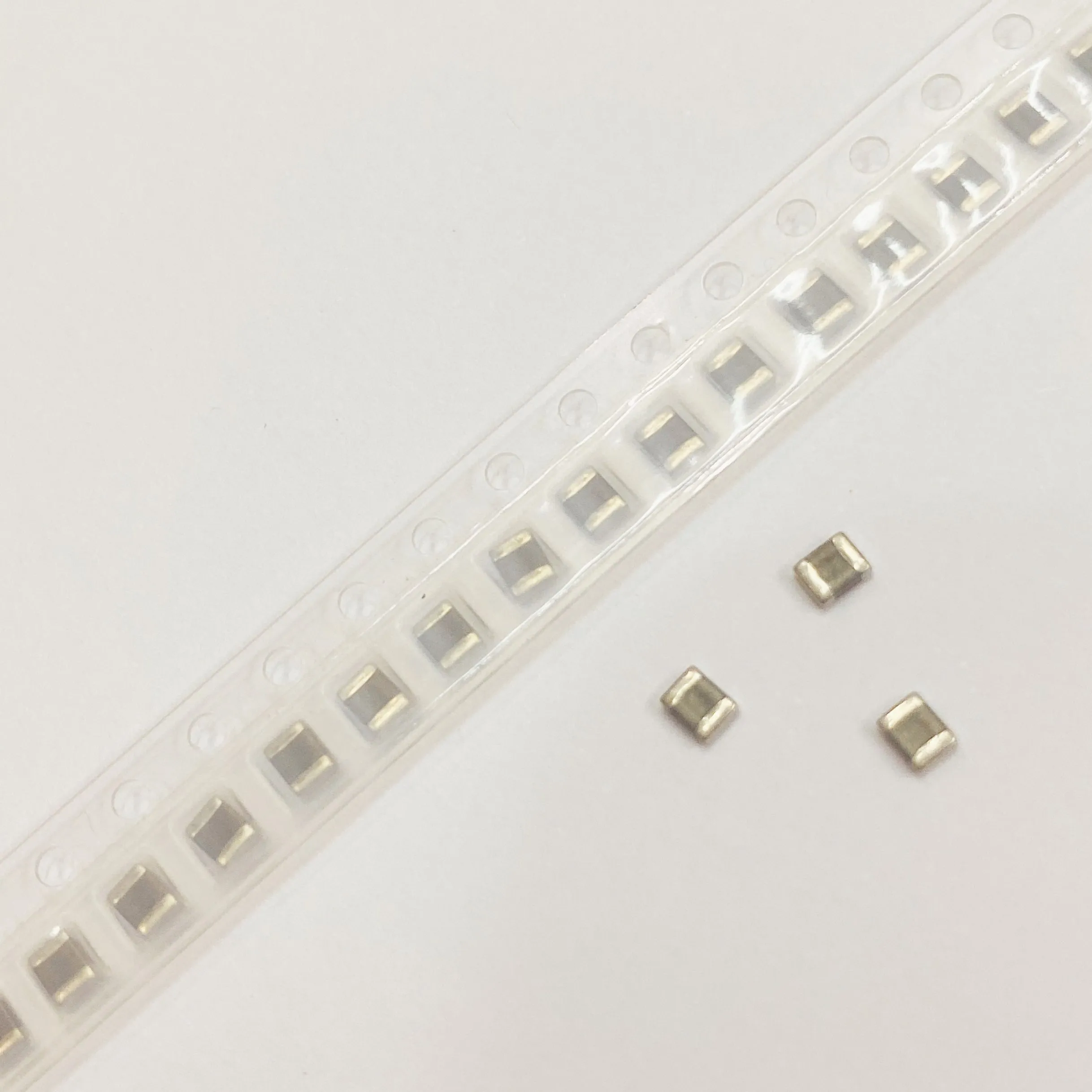 

50 шт. LQM2HPN1R0MG0L SMD Силовые индукторы 1008 2520 1uH 1.6A многослойная ферритовая индуктивность высокого тока