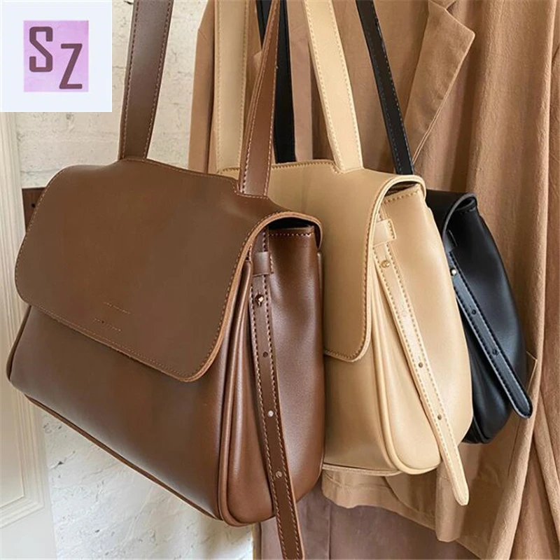 

2021 New Brand Travel Bag Trendy Fashion Yoga Sports Fitness Training Bag PU Portable Travel Bag Fashion Design