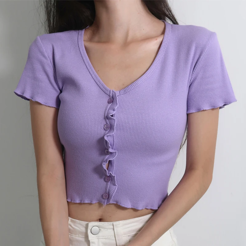 

Женская укороченная футболка в рубчик, с круглым вырезом, на пуговицах, с оборками