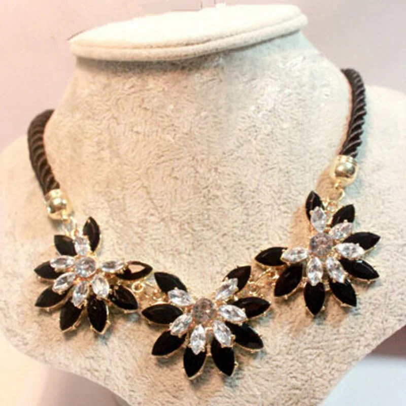 

Hot Brilliant Weave Flower Decoration Choker Necklace for Women Hot Sale Rhinestone Wedding Jewelry Rope Necklace Collares
