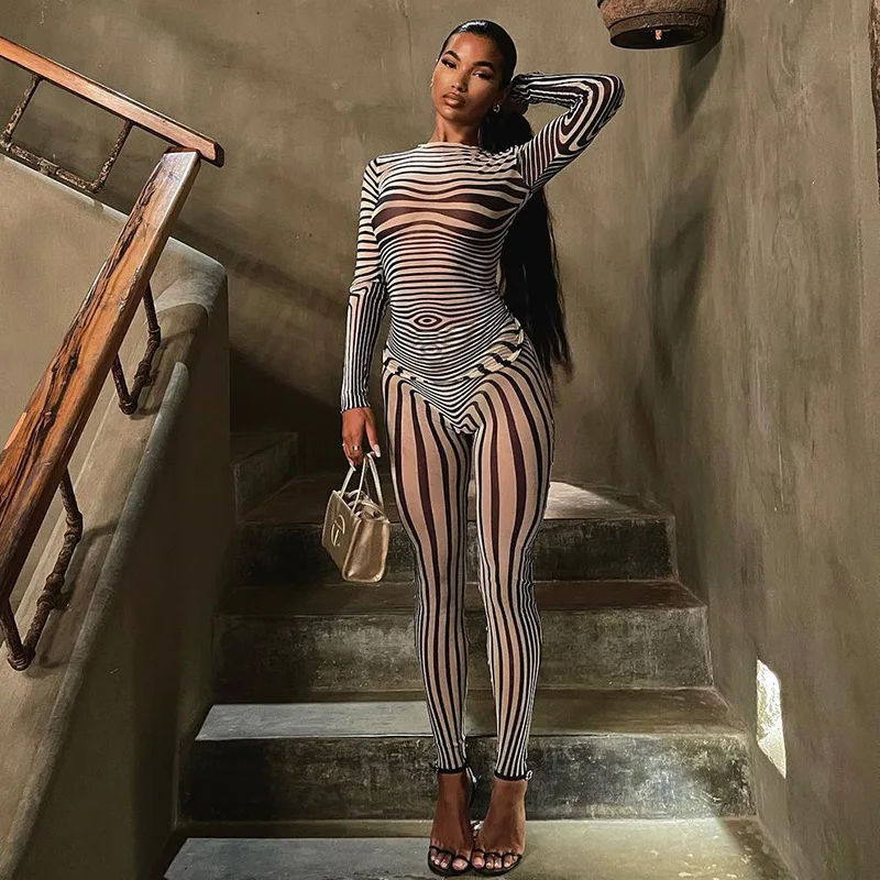 

Женский комплект из топа и леггинсов с длинным рукавом, с принтом зебры