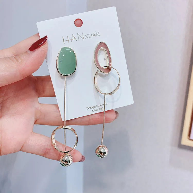 Ассиметричные серьги в Корейском стиле золотого цвета полые круглые длинные