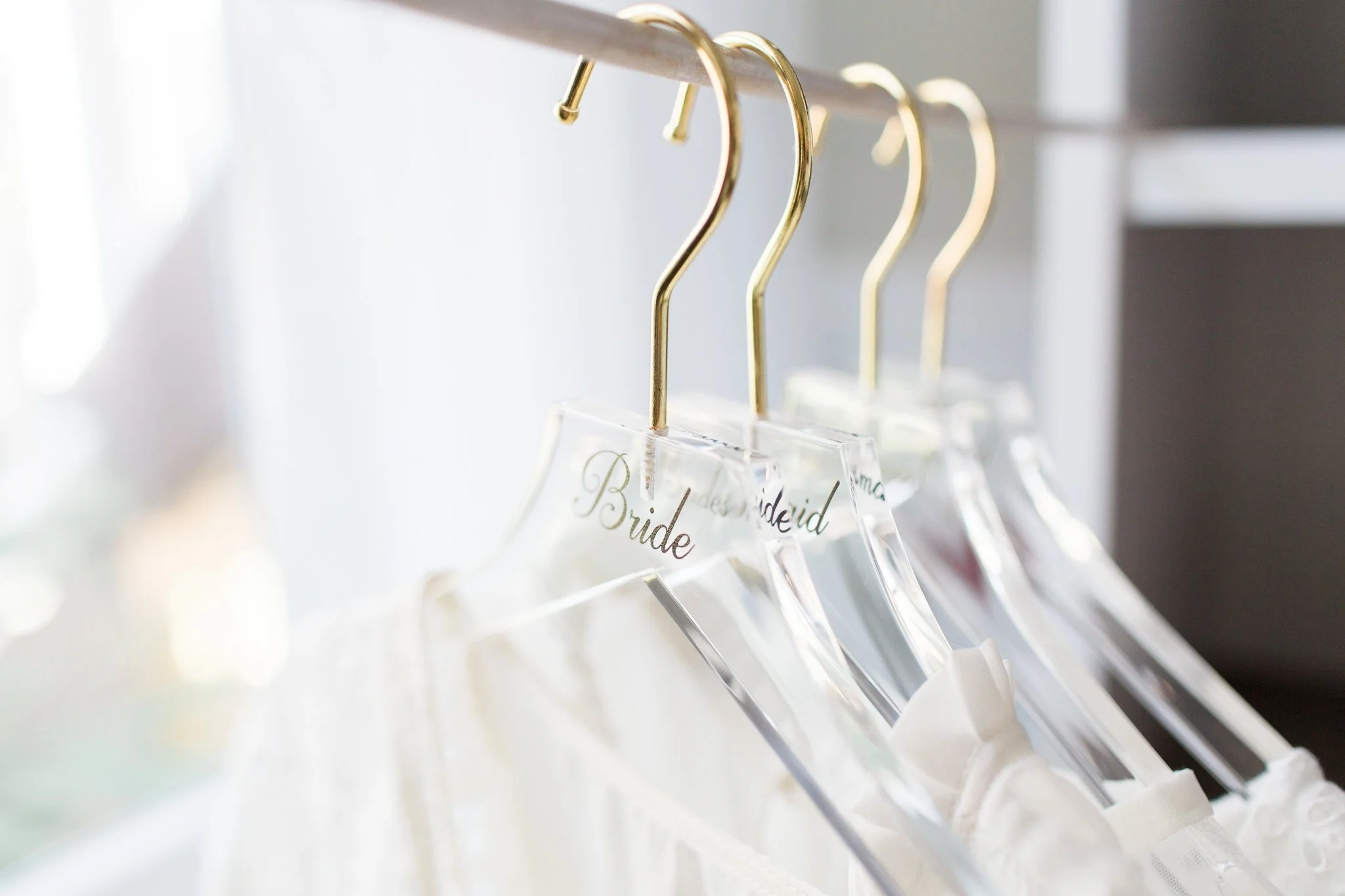 Свадебная Вешалка прозрачная акриловая персонализированная для невесты