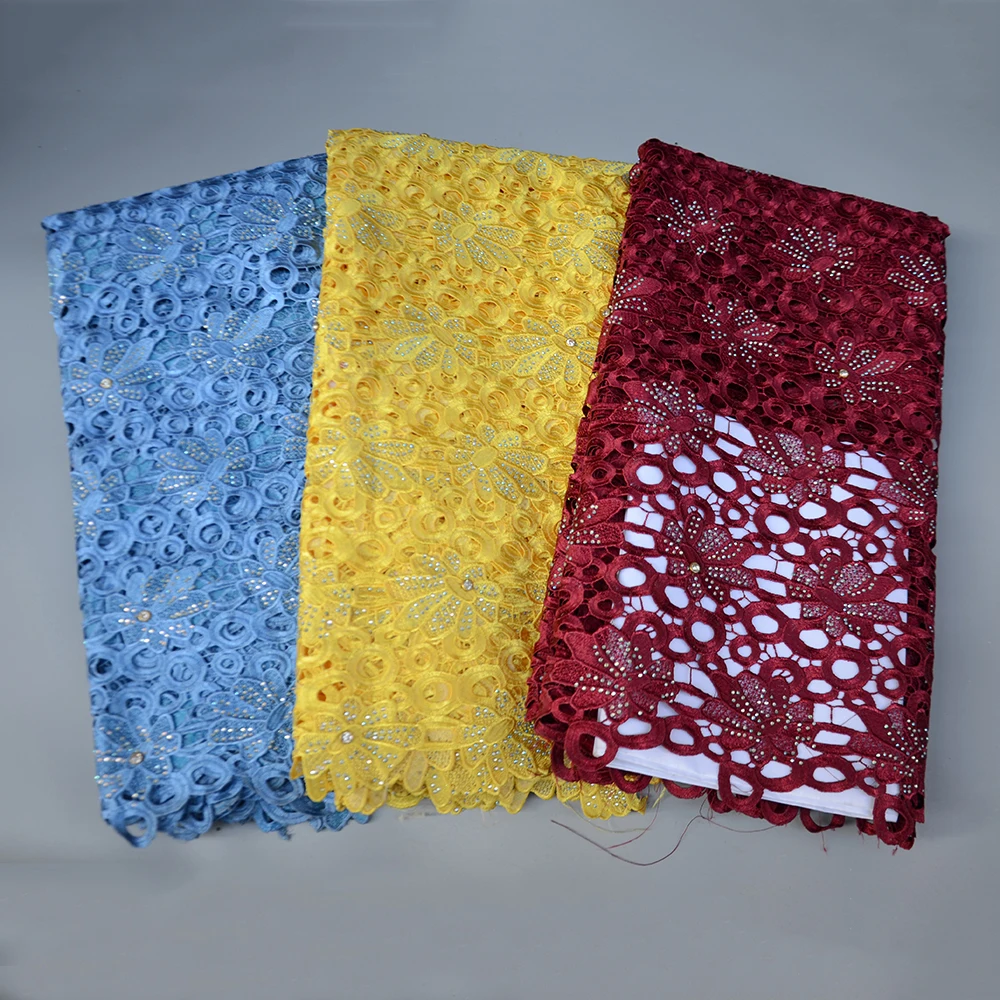 

Sinya Latest Fashion Luxury Rhinestone African Cord Lace Fabric High Quality Water Soluble Lace Guipure Lace For Dress Sewing