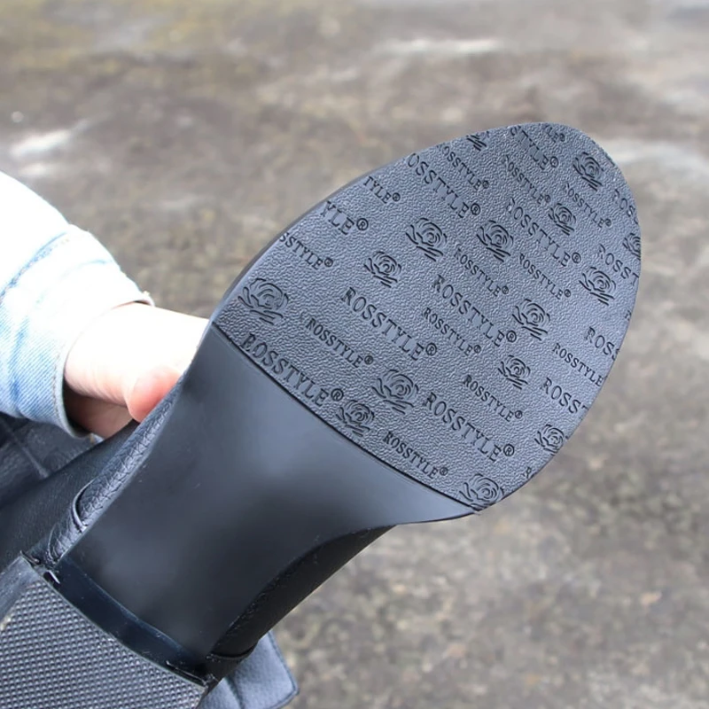 

Women Winter Leather Motorcycle Boots 2021 Fashion Black Pointy Chunky Heel Ankle Boots Female Steampunk Lace-up Short Shoes