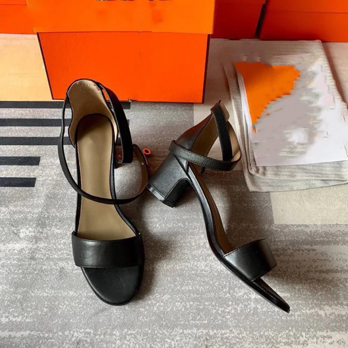 

Sandal Women's Summer 2021 new Korean version all-match middle heel chunky heel with one buckle fairy style Roman high heels