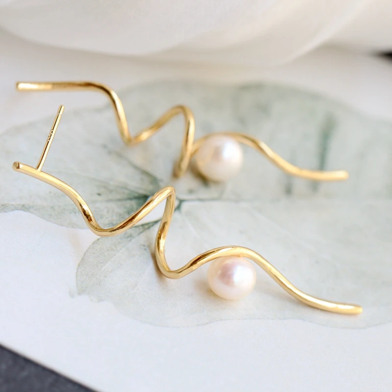 Настоящее серебро 925 пробы инкрустированное искусственными драгоценными